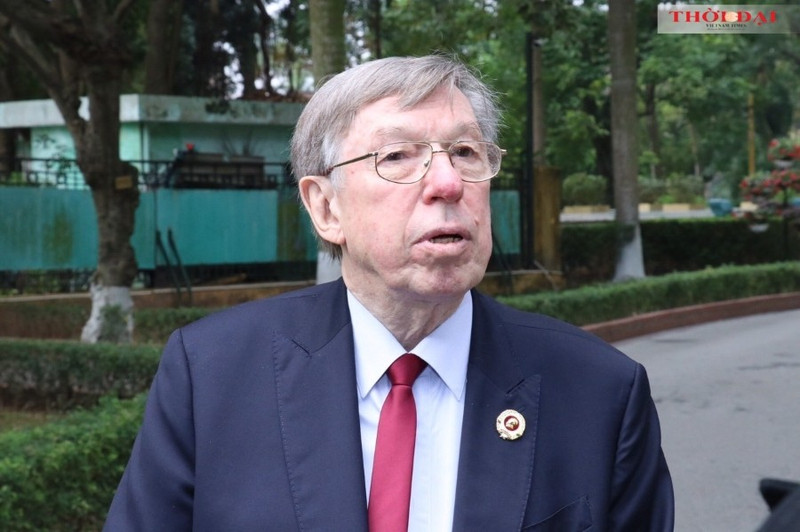 M. Viktor Alekseevich Petrov lors de sa venue au Vietnam pour participer aux activités commémorant le 50e anniversaire de la signature des Accords de Paris sur la fin de la guerre et le rétablissement de la paix au Vietnam. Photo : Thu Ha.