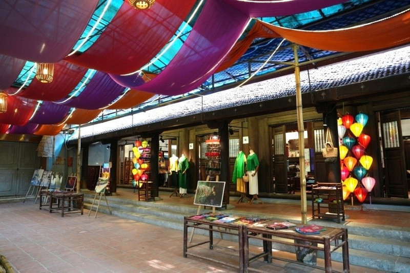 Espace touristique du village de soie de Van Phuc. Photo : Le Minh
