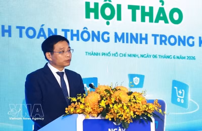 Le vice-Premier ministre Nguyên Van Thang s'exprime lors du colloque. Photo: VNA
