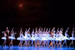 Le "Le Lac des Cygnes" promet d’envoûter l’Opéra de Hô Chi Minh-Ville. Photo : NDEL.