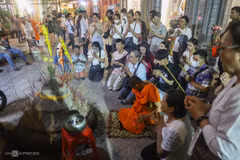 Chôl Chnăm Thmây est une fête célébrant le Nouvel An selon le calendrier khmer. Cette année, les festivités se sont déroulées sur trois jours, du 13 au 16 avril. Photo : vnexpress.