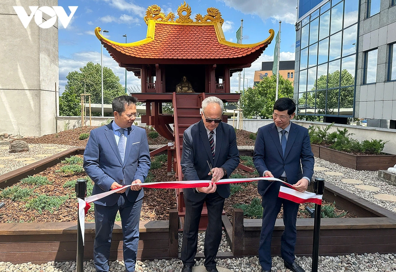 Lors de la cérémonie d'inauguration du Jardin du Vietnam. Photo: VOV