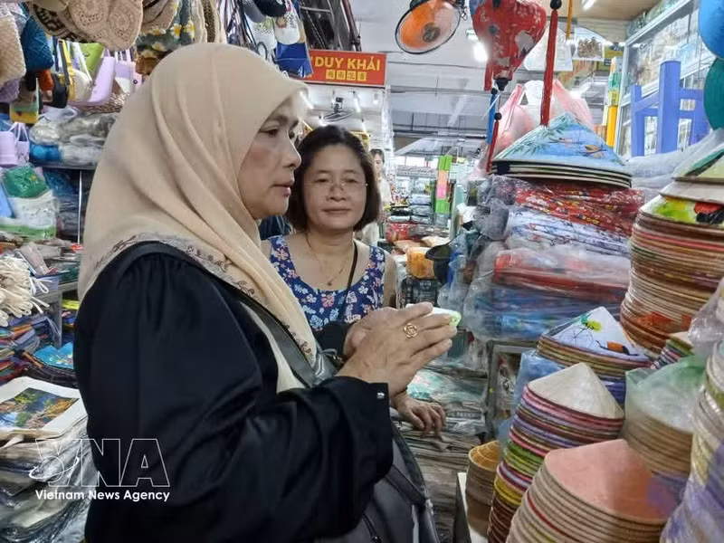 Des touristes indiens à Da Nang. Photo: VNA