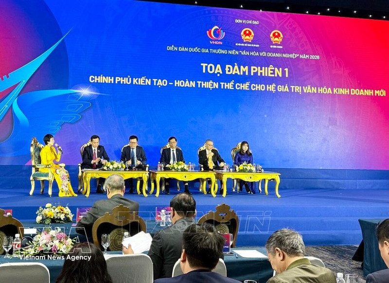 Intervenants partageant lors du Forum national « Culture et Entreprise » 2026, Photo : VNA.