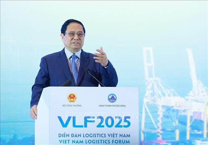Le Premier ministre Pham Minh Chinh lors de la séance plénière du Forum de la logistique du Vietnam 2025. Photo: VNA.