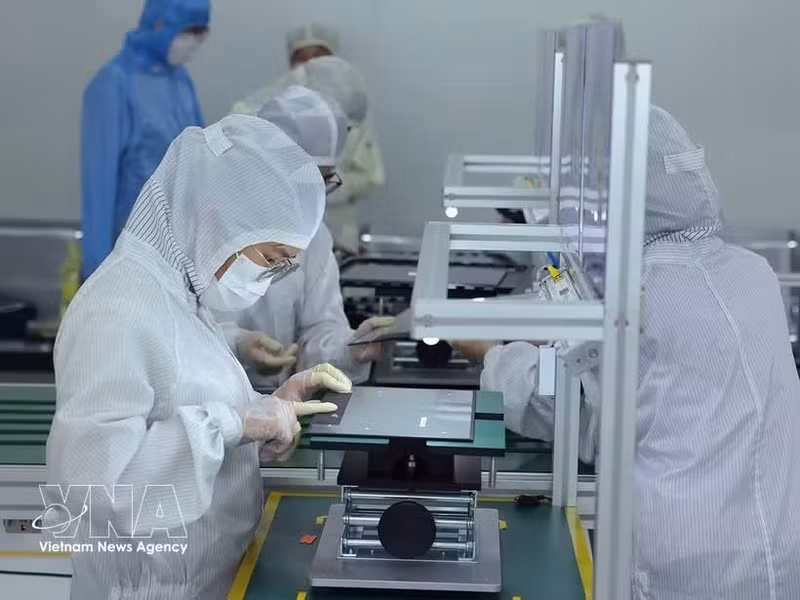 Chaîne d'assemblage d'ordinateurs portables de la Sarl Heesung Electronics Vietnam. Photo : VNA.