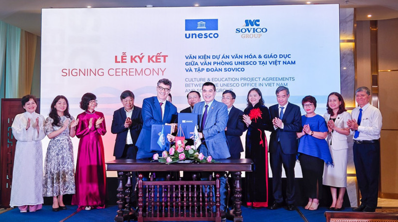 Lors de la cérémonie de signature entre l'UNESCO et la SOVICO. Photo: NDEL