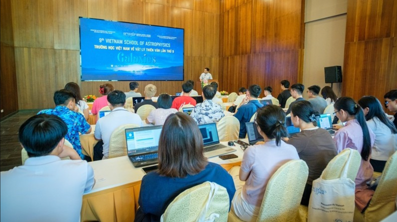 Lors de la cérémonie d’inauguration de la 9e « École Vietnamienne d'Astrophysique » (Vietnam School of Astrophysics - VSOA9). Photo : NDEL.