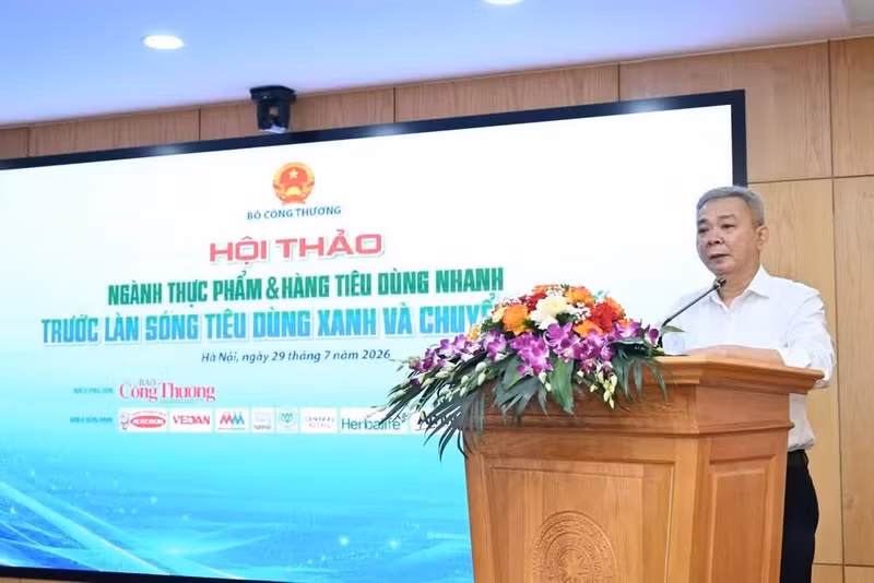 Nguyen Tien Cuong, rédacteur en chef adjoint du journal Công thương (Industrie &Commerce). Photo" NDEL