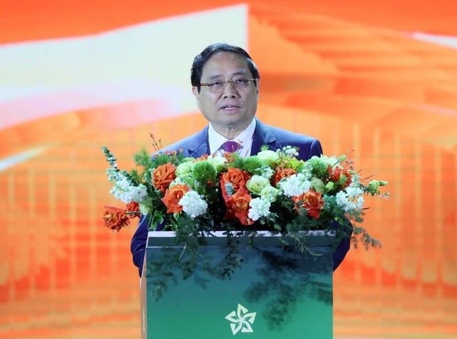 Le Premier ministre Pham Minh Chinh prend la parole lors de l'ouverture de la première Foire d’Automne 2025. Photo : VNA.