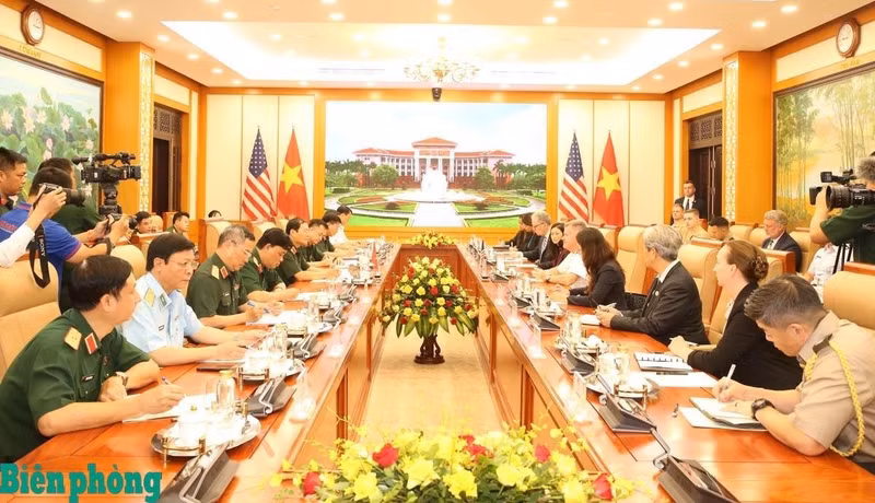 Une vue générale de la rencontre. Photo: bienphong.com.vn