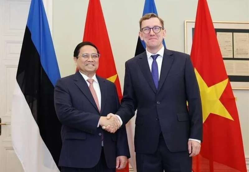 Le Premier ministre vietnamien Pham Minh Chinh (à gauche) et son homologue estonien Kristen Michal à Tallinn, le 6 juin 2025. Photo : VNA.
