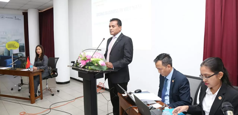 Le président du Conseil des affaires du Mékong, Nimal Ratnayake, prend la parole. Photo: baoquocte