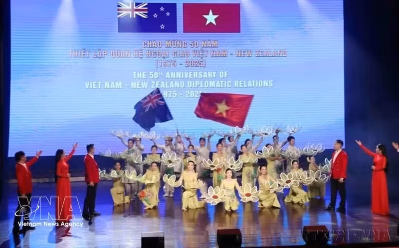 Célébration du 50e anniversaire de l'établissement des relations diplomatiques entre le VIetnam et la Nouvelle-Zélande à Hô Chi Minh-Ville. Photo : VNA.