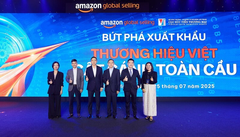 Lors de la Conférence « Exportation par le commerce électronique 2025 ». Photo: congthuong