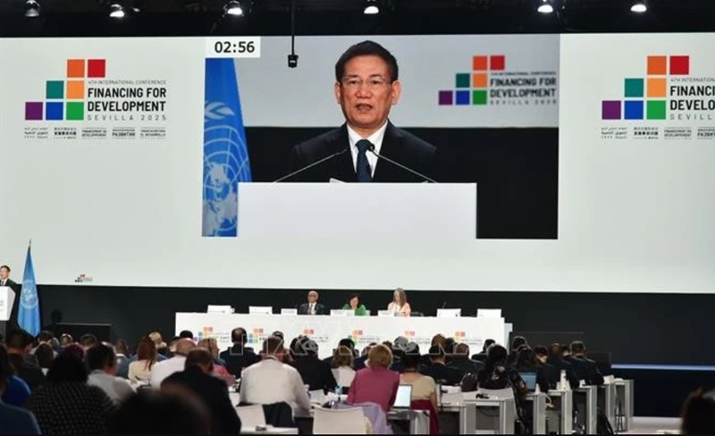 Le vice-Premier ministre Ho Duc Phoc s'exprime à la séance plénière de la Conférence FfD4. Photo ; VNA.