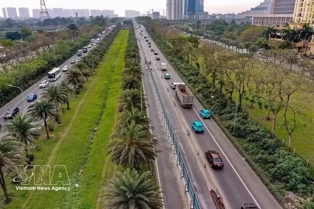 L'avenue Thang Long à Hanoi. Photo VNA.