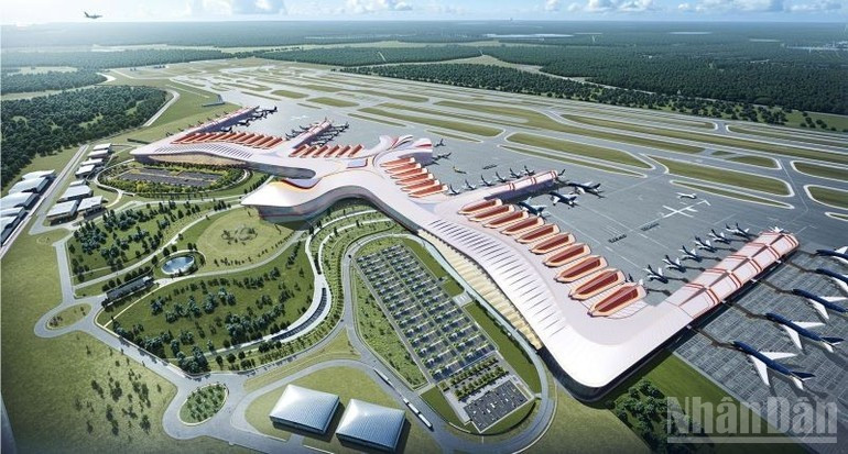 L’aéroport international de Phu Quoc est une porte d’entrée vitale, contribuant à faire de l’Île émeraude une destination touristique de premier plan au niveau régional et international. Photo: NDEL
