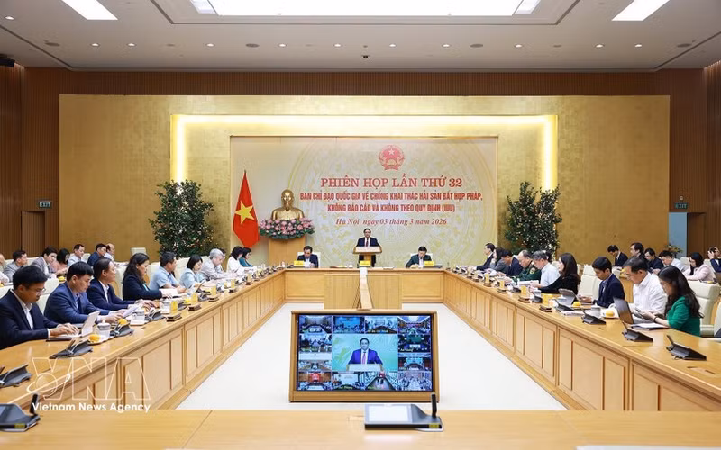 Le Premier ministre Pham Minh Chinh prend la parole lors de la 32e réunion du comité national de pilotage pour la lutte contre la pêche INN, le 3 mars. Photo : VNA.