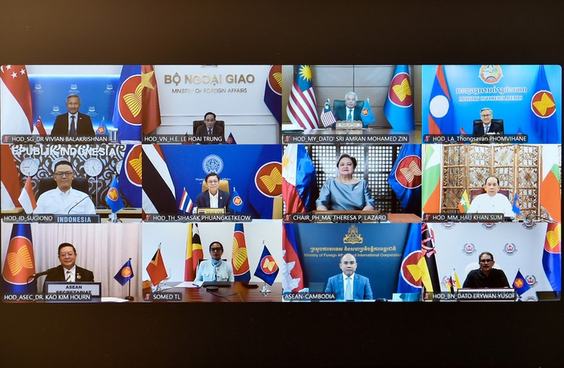 La réunion spéciale des ministres des Affaires étrangères de l'ASEAN sur la situation au Moyen-Orient se tient en ligne le 13 mars. Photo : Ministère vietnamien des Affaires étrangères.