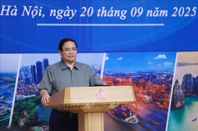 Le Premier ministre Pham Minh Chinh lors de la sixième réunion du Conseil de coordination de la région du delta du fleuve Rouge. Photo : VNA.