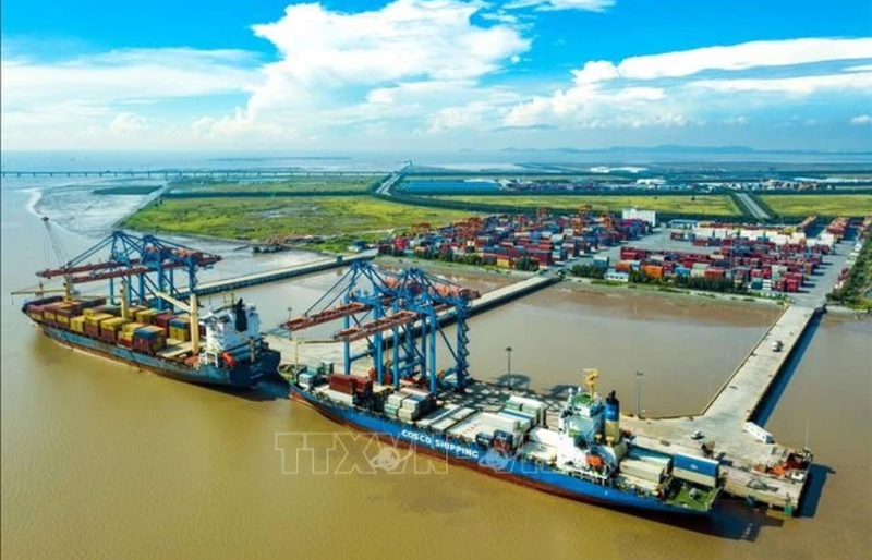Déchargement de marchandises au port de Hai Phong (au Nord-Est du Vietnam). Photo d'illustration : VNA.