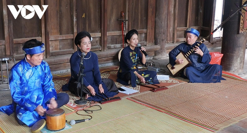 L'invitation du Ca Trù à participer à l'Exposition Gyeonggi 2025 sur le patrimoine culturel mondial de l'UNESCO réaffirme la forte influence et la valeur de cet art dans la vie culturelle et artistique traditionnelle vietnamienne, ainsi que sa reconnaissance et sa célébration par les amis étrangers. Photo: VOV