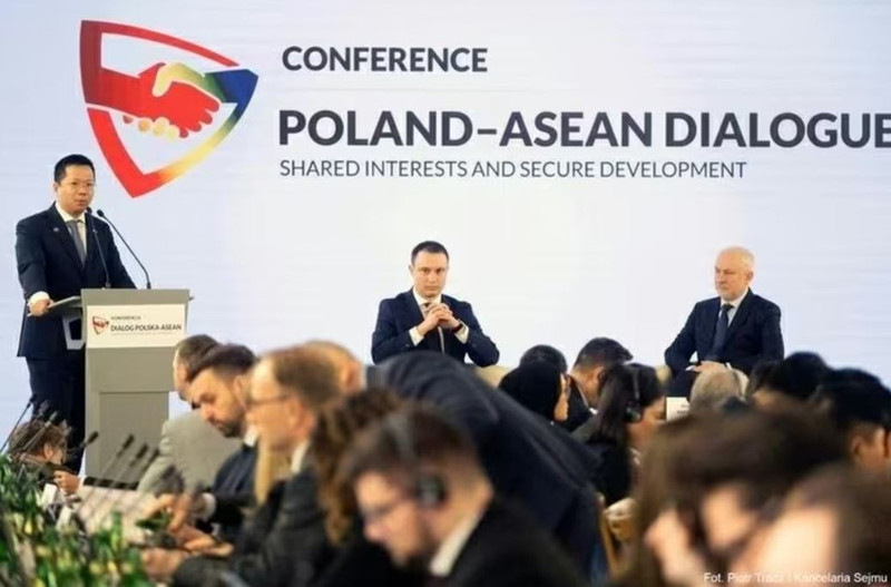 Photo: Ambassade du Vietnam en Pologne