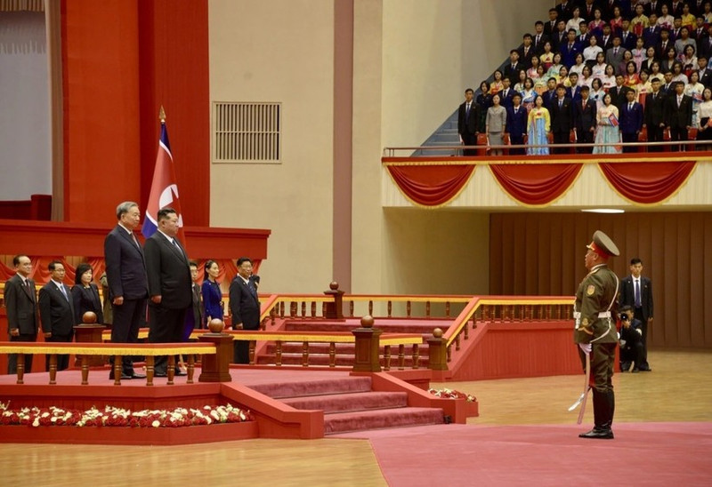 Cérémonie d'accueil en l’honneur du secrétaire général Tô Lâm à Pyongyang, en RPDC. Photo : VOV.