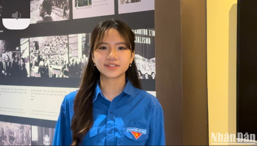 Vu Le Phuong Linh, étudiante à l’Académie de journalisme et de communication du Vietnam. anh-7-9389.jpg