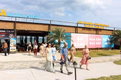 À la mi-octobre 2026, les destinations côtières de la province de Lam Dong commencent à accueillir les touristes internationaux venus passer l’hiver. 