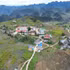 Vu du ciel, le village de Khau Vai apparaît au milieu d’une succession de montagnes rocheuses. Photo : tienphong.vn