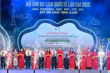 Lors de la cérémonie d'ouverture de la Foire internationale du tourisme de Lao Cai 2025, le 5 juin. Photo : NDEL.