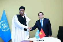 Le Premier ministre Pham Minh Chinh (droite) rencontre le président de l'Assemblée générale des Nations Unies, Philémon Yang. Photo : VNA