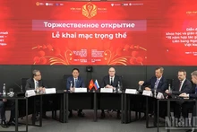 Lors de la cérémonie d’ouverture du Forum scientifique et éducatif intitulé « Russie – Vietnam : 75 ans de coopération », le 11 décembre à Moscou. Photo : NDEL.