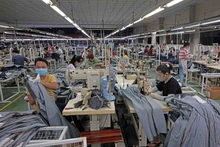 Le textile-habillement est l’une des industries clés du Vietnam, qui contribue de manière significative au chiffre d’affaires total des exportations nationales. Photo : VNA
