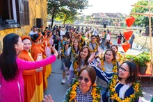 Le Vietnam enregistre un record d’arrivées touristiques internationales en 2025. Photo: VNA