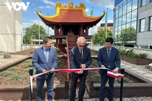 Lors de la cérémonie d'inauguration du Jardin du Vietnam. Photo: VOV