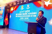 L'ambassadeur du Vietnam en Pologne, Ha Hoang Hai, prend la parole. Photo; baoquocte