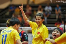 Le 27 juillet, l’équipe féminine vietnamienne remporte le titre mondial en épreuve de quadrant après une victoire renversante 2-1 contre la Thaïlande, lors du Championnat du monde de Sepak takraw 2025 tenu en Thaïlande. Photo : qdnd.vn