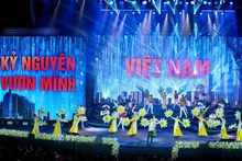 « Printemps du Pays natal » est devenu, au fil des ans, un rendez-vous familier et chaleureux pour la communauté vietnamienne du monde entier à chaque arrivée du Têt et du printemps. Photo: SCOV