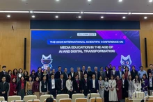 Les experts participent au colloque. Photo : NDEL