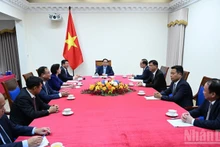 Lors de l'entretien téléphonique entre le Premier ministre vietnamien Pham Minh Chinh et le Chancelier de l’Allemagne, Friedrich Merz. Photo: NDEL