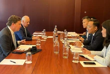 Le vice-ministre Nguyen Hoang Long travaille avec Excelerate Energy Group (États-Unis). Photo: congthuong