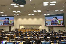 L'Assemblée générale des Nations unies a récemment adopté une résolution sur la préparation du Sommet sur la prévention et le contrôle des épidémies, coprésidé par les ambassadeurs du Vietnam et du Chili auprès de l'ONU. Photo: VGP
