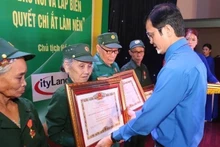 Le 75e anniversaire de la Journée des Jeunes volontaires du Vietnam célébré à Hanoï. Photo : VNA.