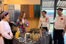 La tradition du lin chez les Hmong se perpétue grâce au projet Chanvre Hmong Vietnam. Photo: sovhttdl.tuyenquang.gov.vn