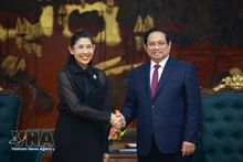 Le Premier ministre Pham Minh Chinh et Urawadee Sriphiromaya, ambassadrice de Thaïlande au Vietnam. Photo : VNA.