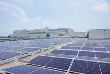 Le projet solaire sur toiture de SEV devrait produire une quantité d'électricité propre équivalente à 2,59 millions de kWh par an. Photo: CPV