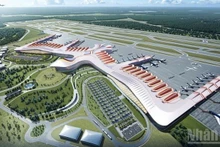 L’aéroport international de Phu Quoc est une porte d’entrée vitale, contribuant à faire de l’Île émeraude une destination touristique de premier plan au niveau régional et international. Photo: NDEL